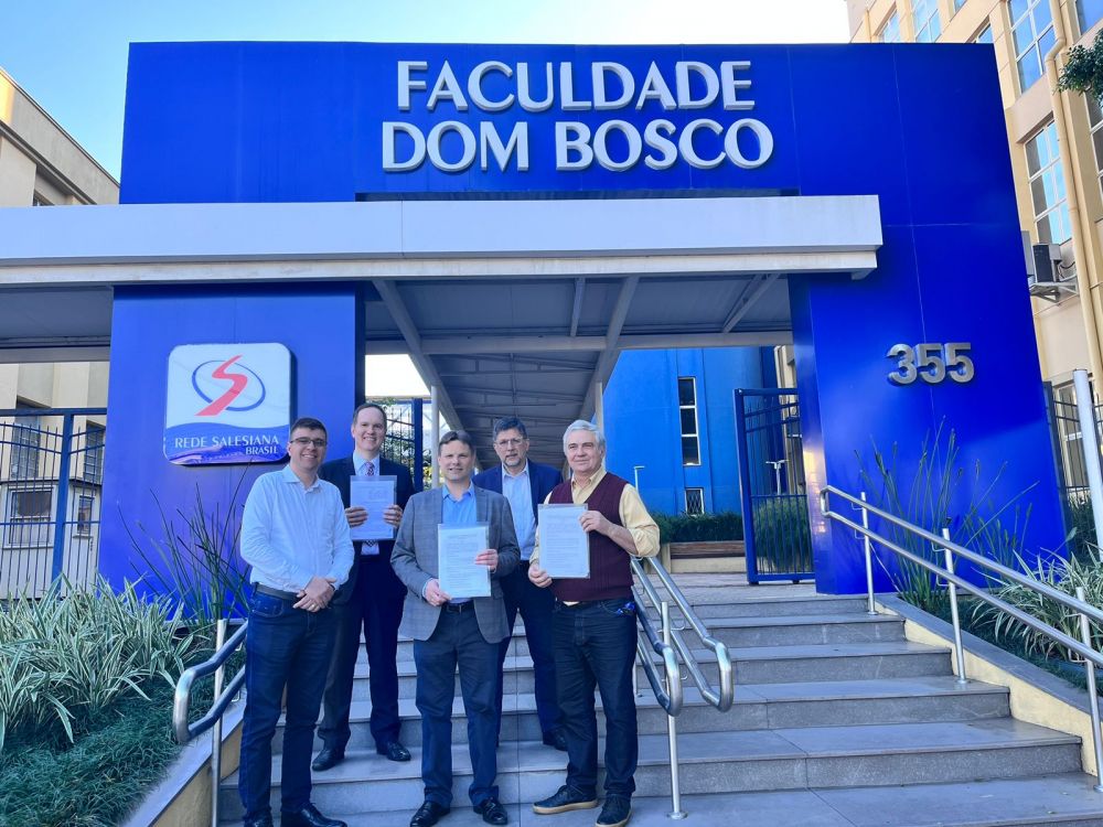 AJUFERGS, ESMAFER/RS e Faculdade Dom Bosco de Porto Alegre celebram acordo de cooperação